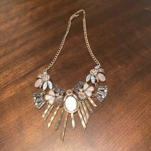 Beautiful accent necklace